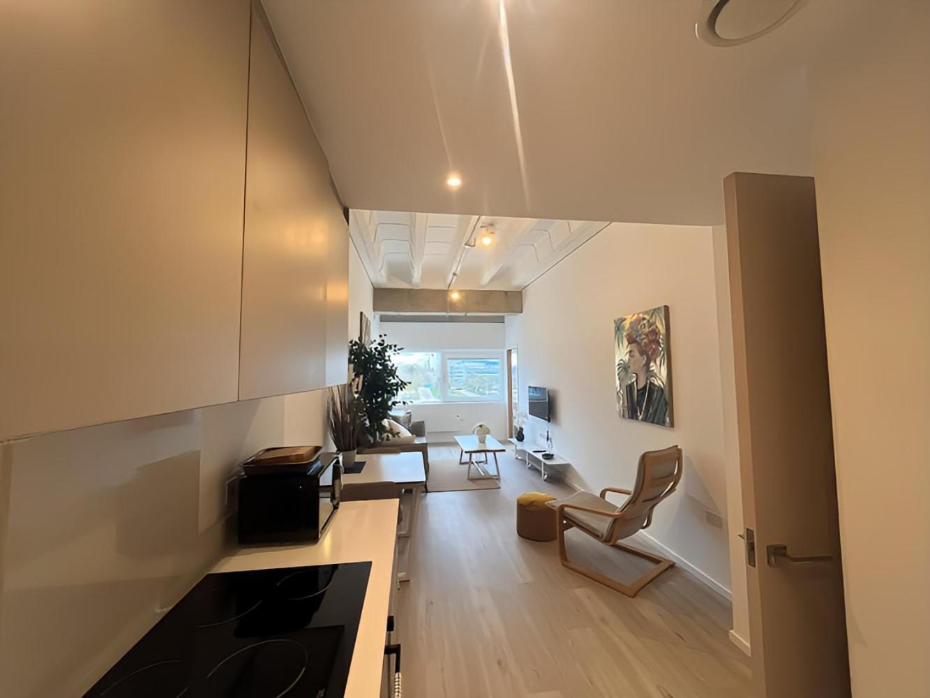 1Br Luxury Flat At Train Station - Long Stays Welcome - Just Ask Milton Keynes Luaran gambar