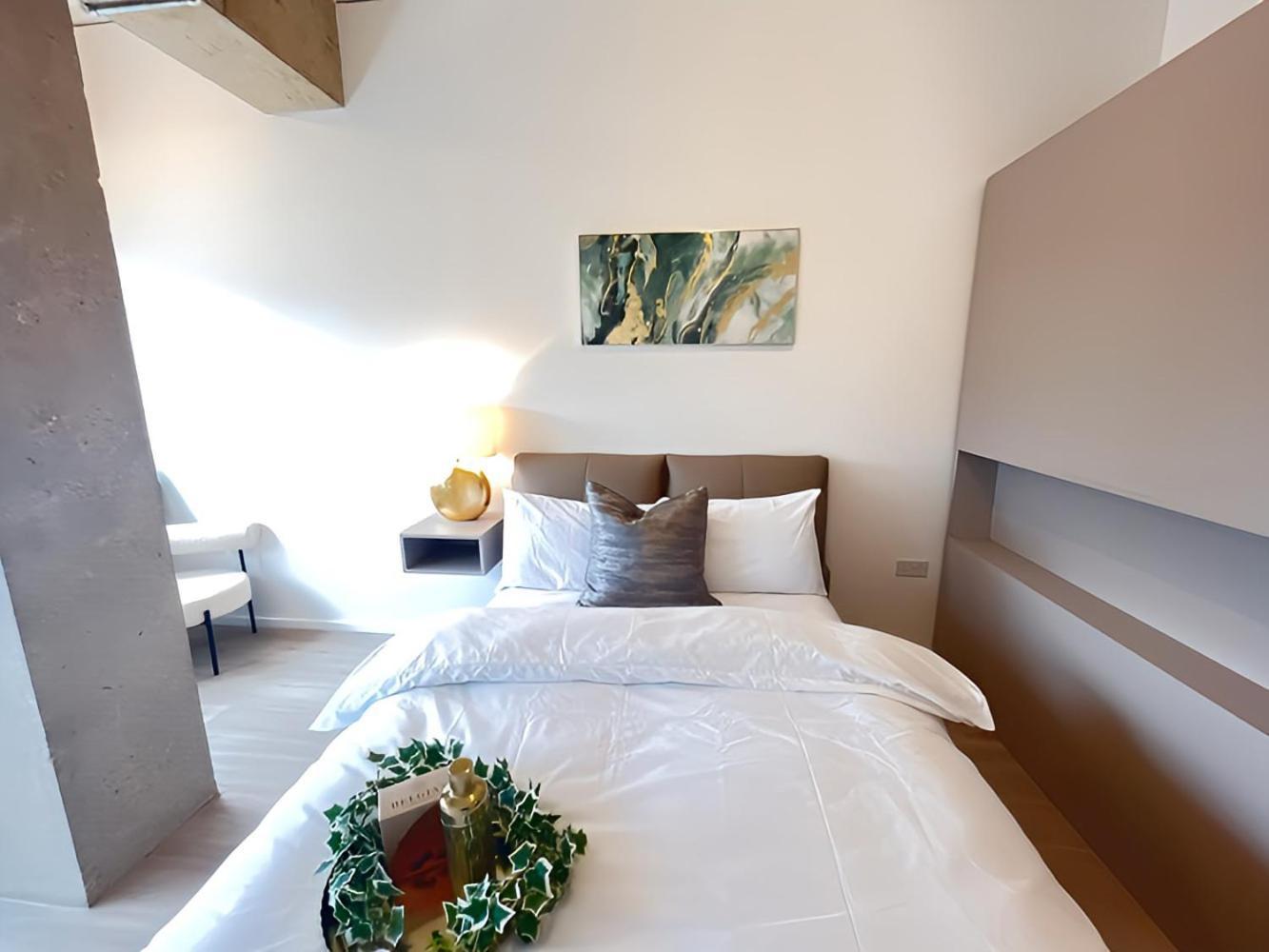 1Br Luxury Flat At Train Station - Long Stays Welcome - Just Ask Milton Keynes Luaran gambar