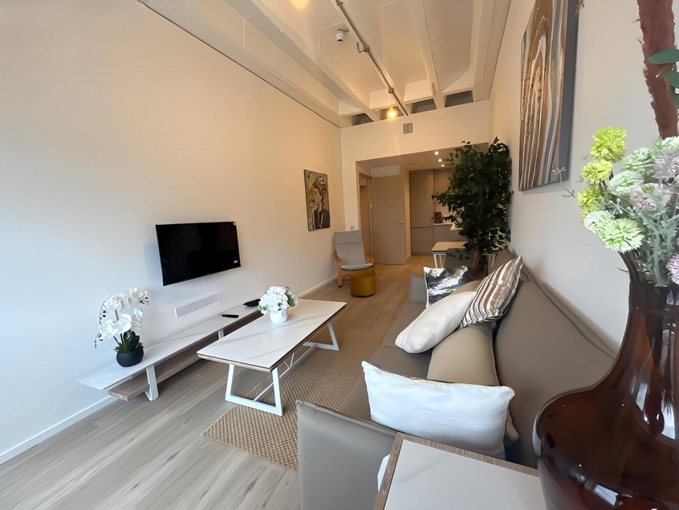 1Br Luxury Flat At Train Station - Long Stays Welcome - Just Ask Milton Keynes Luaran gambar