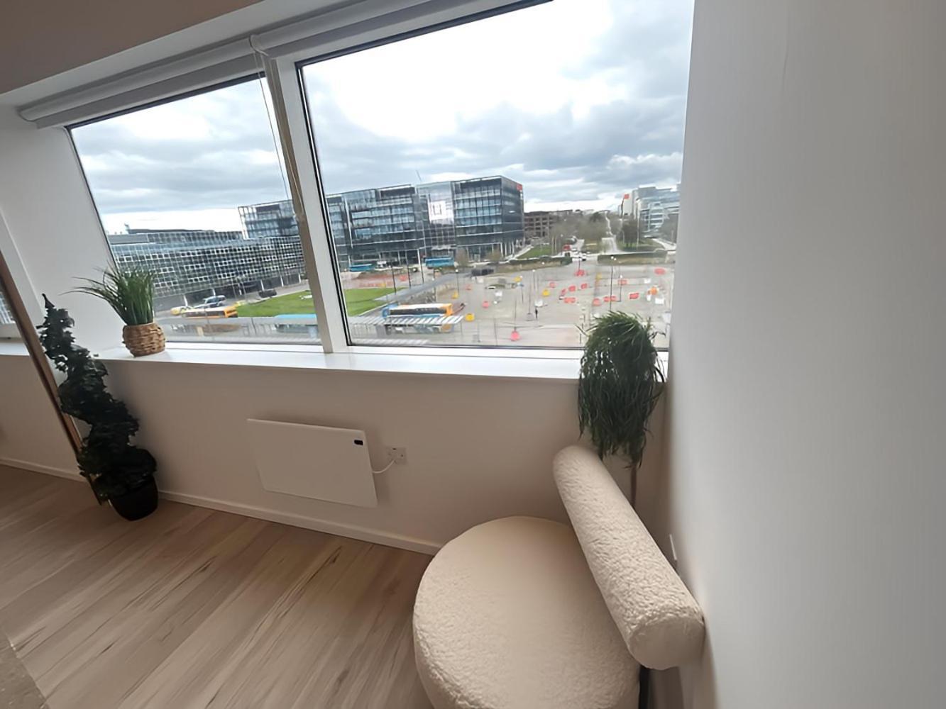 1Br Luxury Flat At Train Station - Long Stays Welcome - Just Ask Milton Keynes Luaran gambar